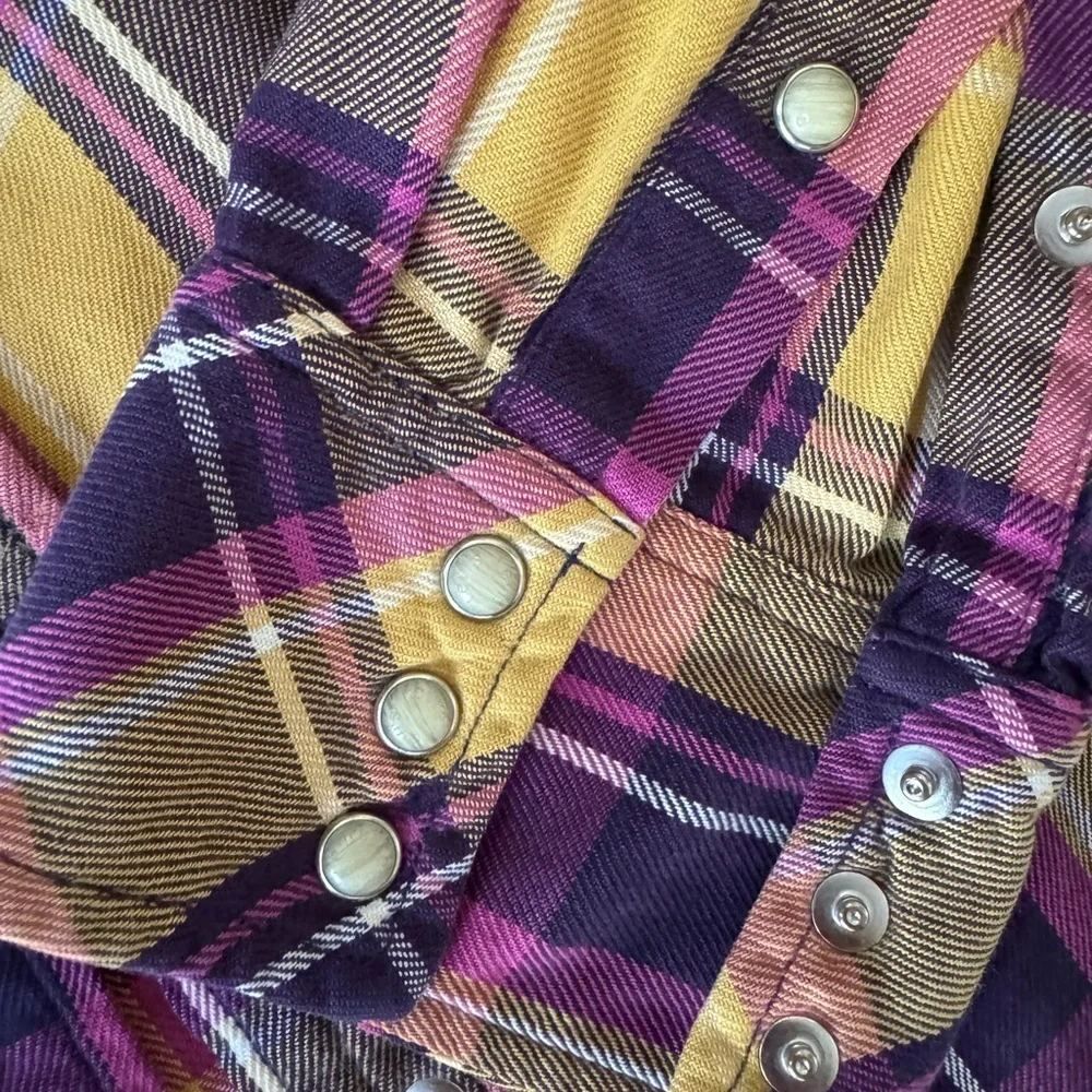 Levi's Women's Plaid Button Down Shirt - Purple, Yellow, Brown size L - Picture 3 of 10